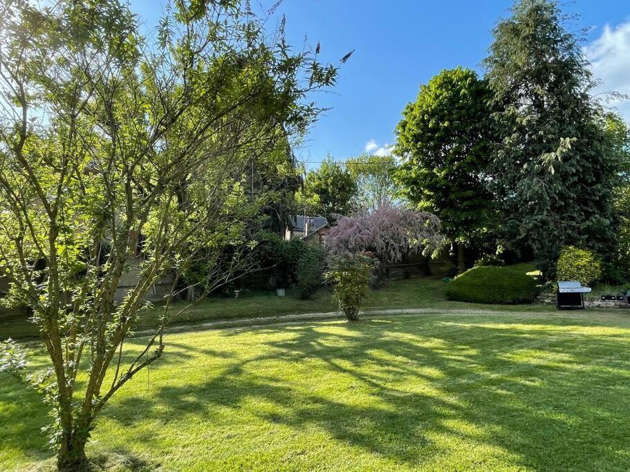 Maison Independante La Quietas Sur Les Hauteurs De Sedan Buitenkant foto